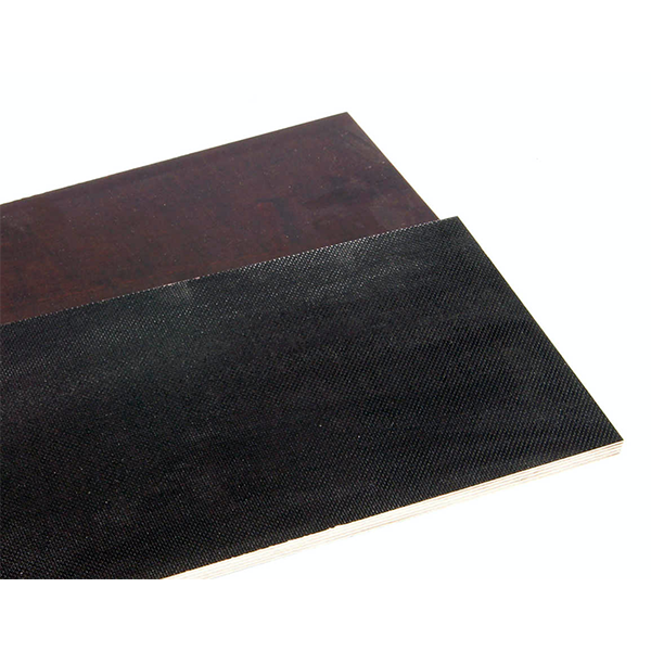 Brenderup bundplade - mål: L: 1846 x B: 2494 x H: 15 MK