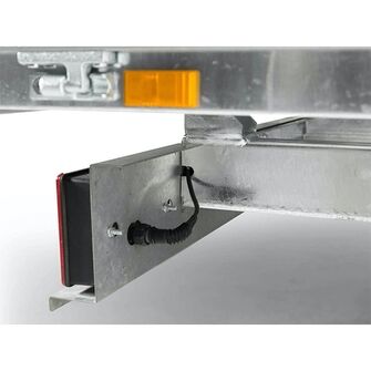 Alle kabler er beskyttet i trailerens chassis.