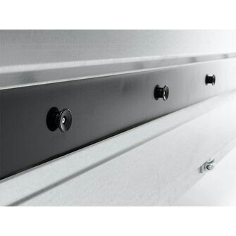 Presenningsknapper er påmonteret som standard.