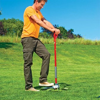 WOLF-Garten IW-A Mælkebøttestikker Ergo - inkl. skaft med foldbar trædeplade