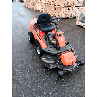 DEMO: Husqvarna R 216T AWD med Combi 103 Klippebord - inkl. fri levering, klargøring og opstart - Nyeste model