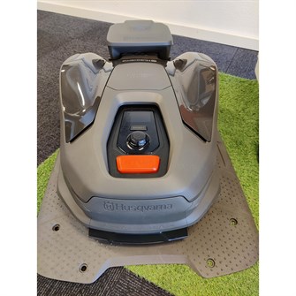 DEMO: Husqvarna Automower® 310E NERA - 1000/1500 m²