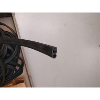 Mustang gummiliste til sadelskab