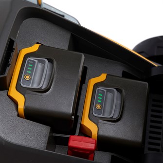 Inkl. to batterier og dobbeltlader