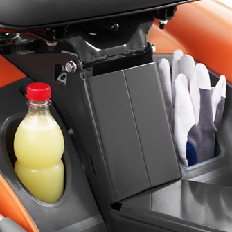 Husqvarna R 214TC Comfort Edition opbevaring