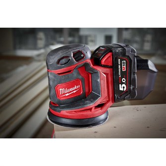 Milwaukee M18 BOS125-0 action